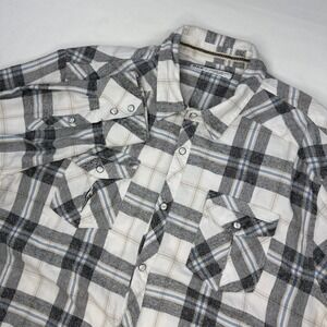 BKE Shirt Mens XL White Blue Flannel Athletic Fit Pearl Snap Button Down Western